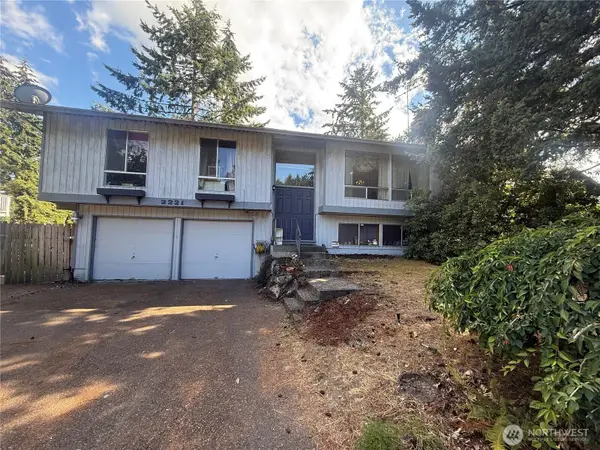 2221 SW 306th Pl, Federal Way, WA 98023