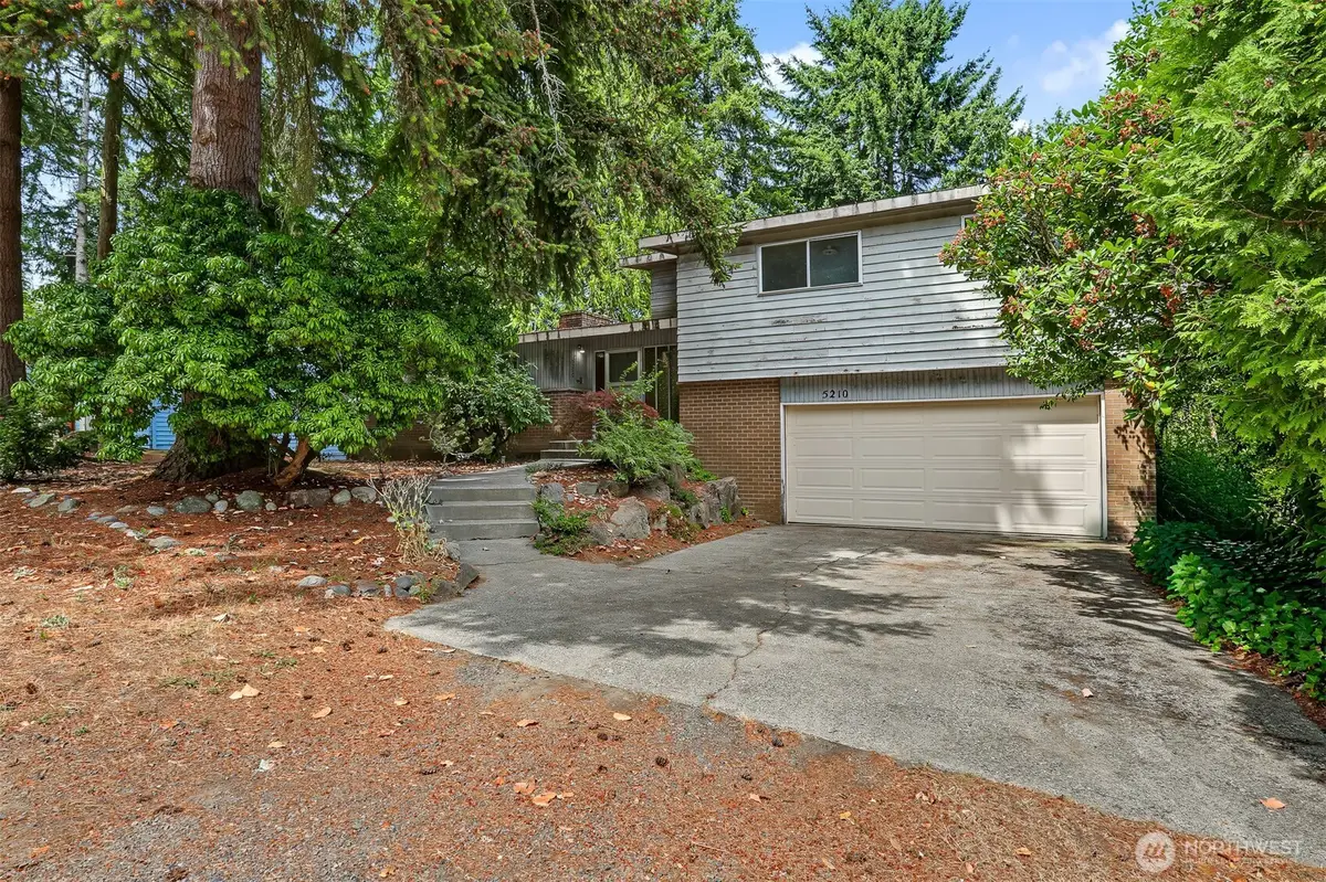 5210 NE 190th Street, Lake Forest Park, WA 98155 - #1