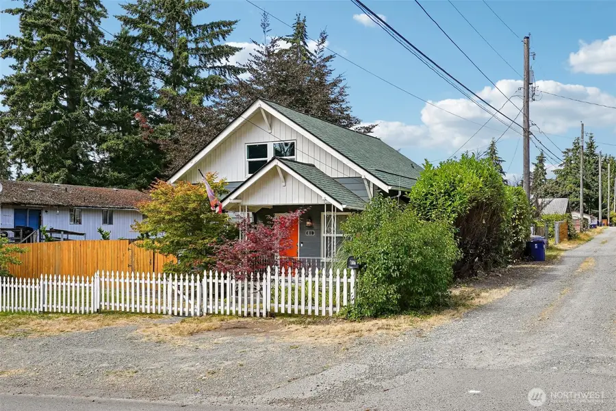 811 S 88th Street, Tacoma, WA 98444 - #3