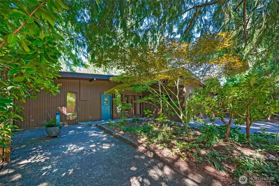 10733 Bartlett Avenue Ne, Seattle, WA 98125 - #2