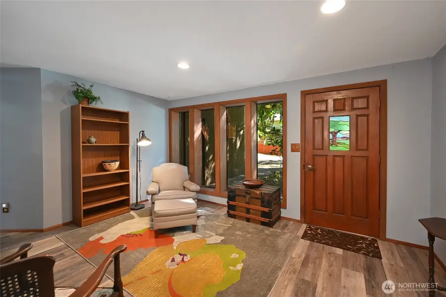 10733 Bartlett Avenue Ne, Seattle, WA 98125 - #3