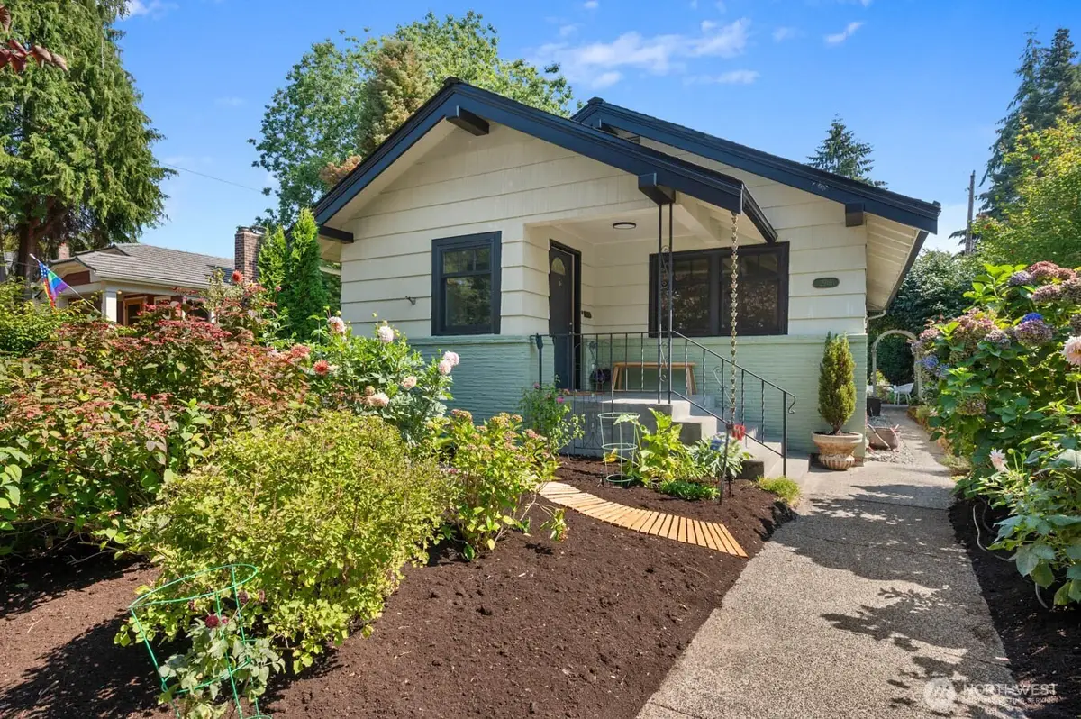 2916 Walnut Avenue Sw, Seattle, WA 98116 - #1