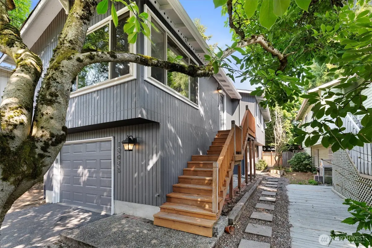 12026 40th Avenue Ne, Seattle, WA 98125 - #1