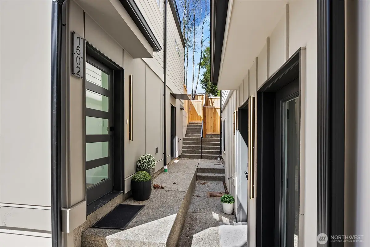 1502 N 100th Street, Seattle, WA 98133 - #1