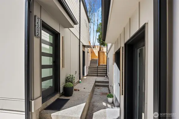 1502 N 100th Street, Seattle, WA 98133