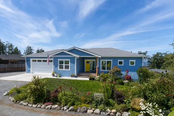 1325 Great Horned Owl Lane, Oak Harbor, WA 98277