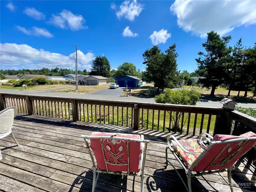 701 Edgewood Avenue Ne, Ocean Shores, WA 98569 - #3