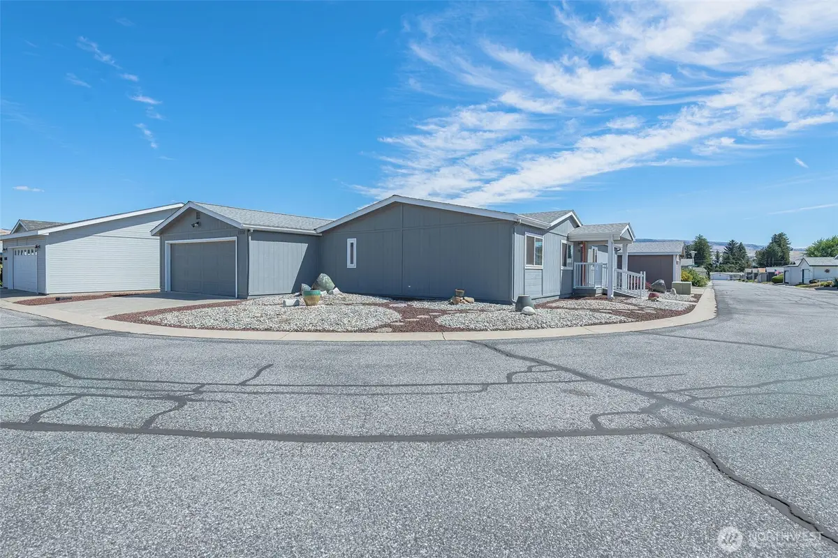 1708 Twin Peaks Drive #84, Wenatchee, WA 98801 - #1