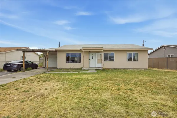 1227 Lowry Street, Moses Lake, WA 98837