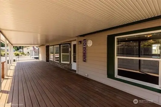 202 Airport Way, Seven Bays, WA 99122 - #3