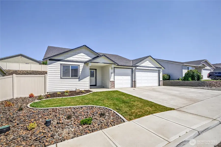 2213 2nd Street Se, East Wenatchee, WA 98802 - #2