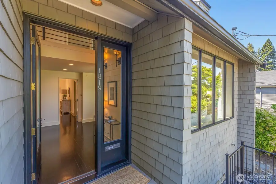 1819 39th Avenue E, Seattle, WA 98112 - #2
