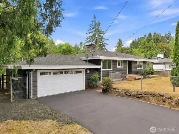 112 May St, Port Orchard, WA 98366