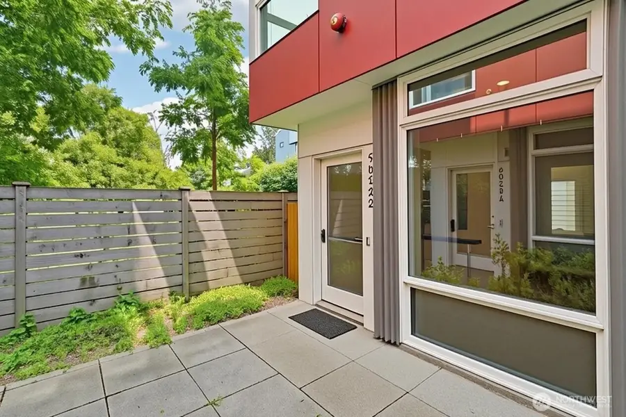 9032 14th Avenue Nw #D, Seattle, WA 98117 - #3