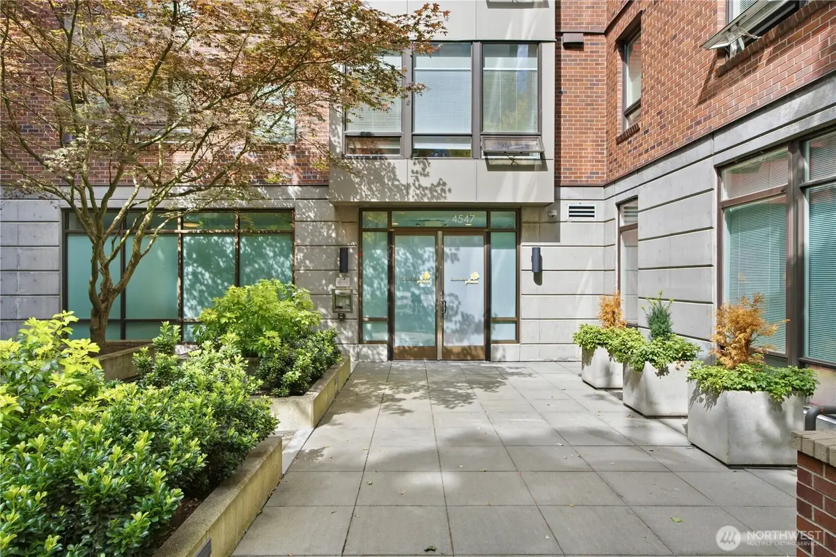 4547 8th Avenue Ne #311, Seattle, WA 98105 - #1