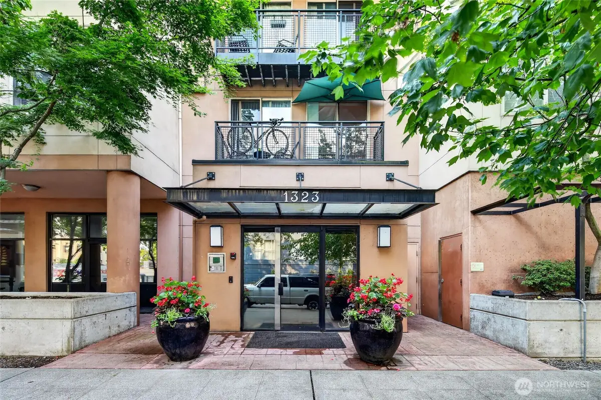 1323 Boren Avenue #212, Seattle, WA 98101 - #1