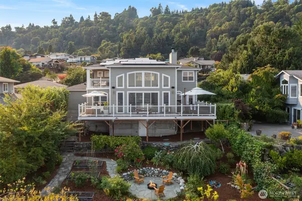 25764 Gold Beach Drive Sw, Vashon, WA 98070