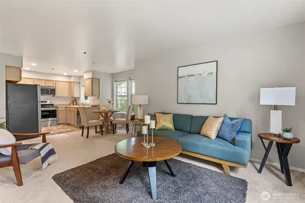 2560 118th Avenue Se #3-201, Bellevue, WA 98005
