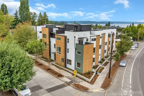 6400 Fauntleroy Way Sw, Seattle, WA 98136