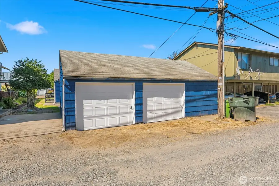 3015 Dover Street, Longview, WA 98632 - #3