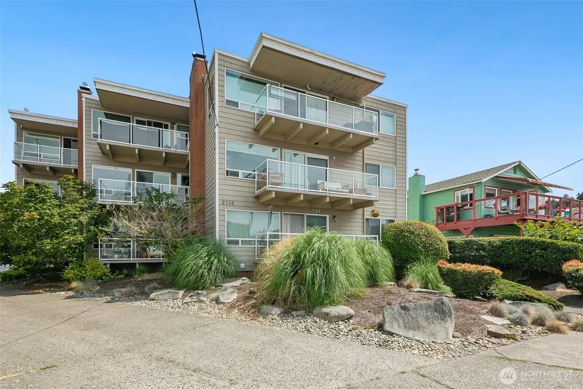 2514 57th Avenue Sw #203, Seattle, WA 98116 - #1
