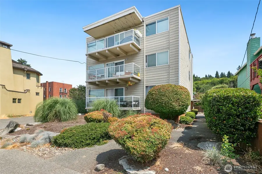 2514 57th Avenue Sw #203, Seattle, WA 98116 - #2
