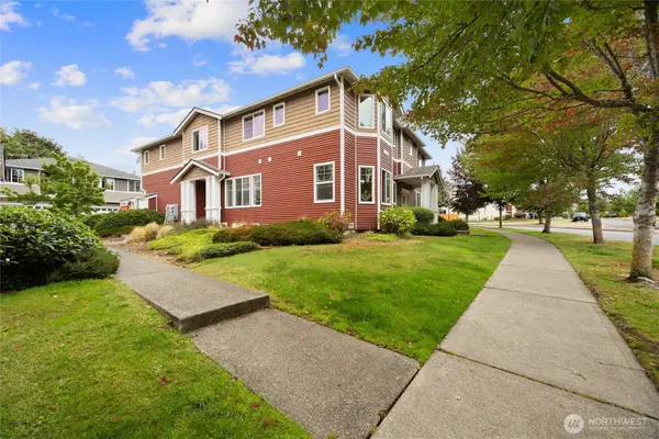 1693 Burnside Place #A, Dupont, WA 98327
