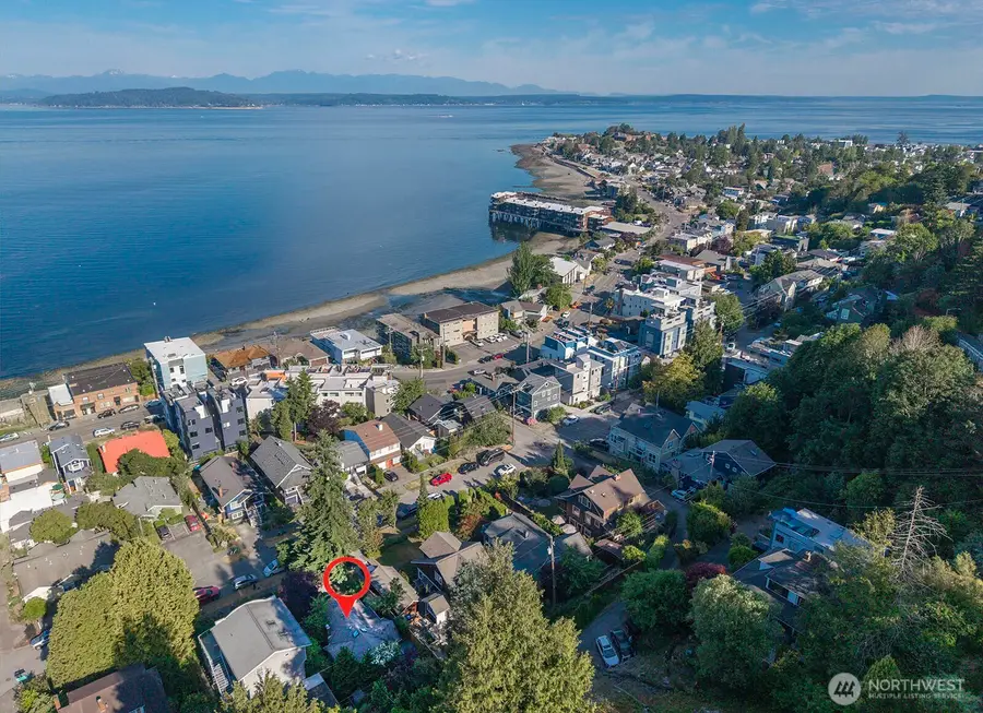 4018 59th Avenue Sw, Seattle, WA 98116 - #3