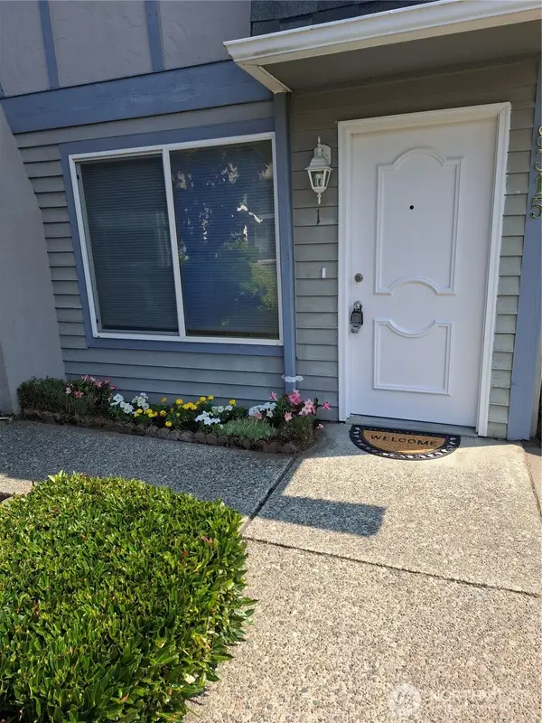 8315 Cirque Drive W #1, University Place, WA 98467