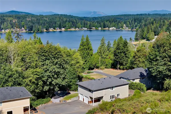6110 Lakemont Lane, Bremerton, WA 98312