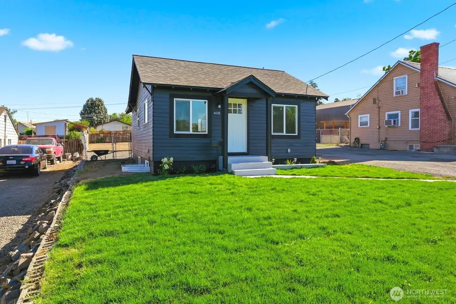 808 Fremont, Selah, WA 98942 - #3