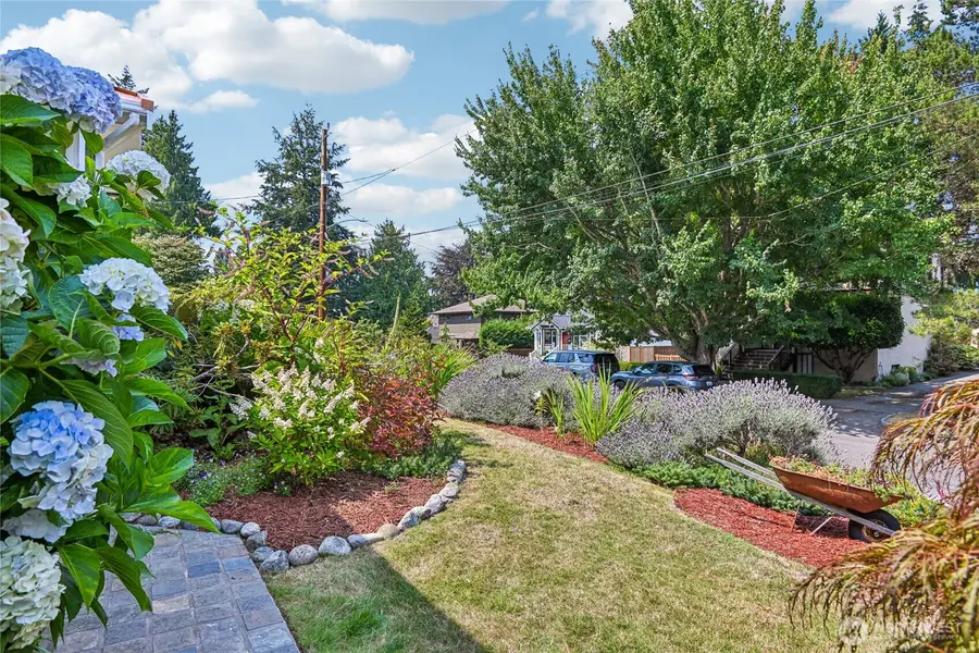 5017 SW Grayson Street, Seattle, WA 98116 - #3