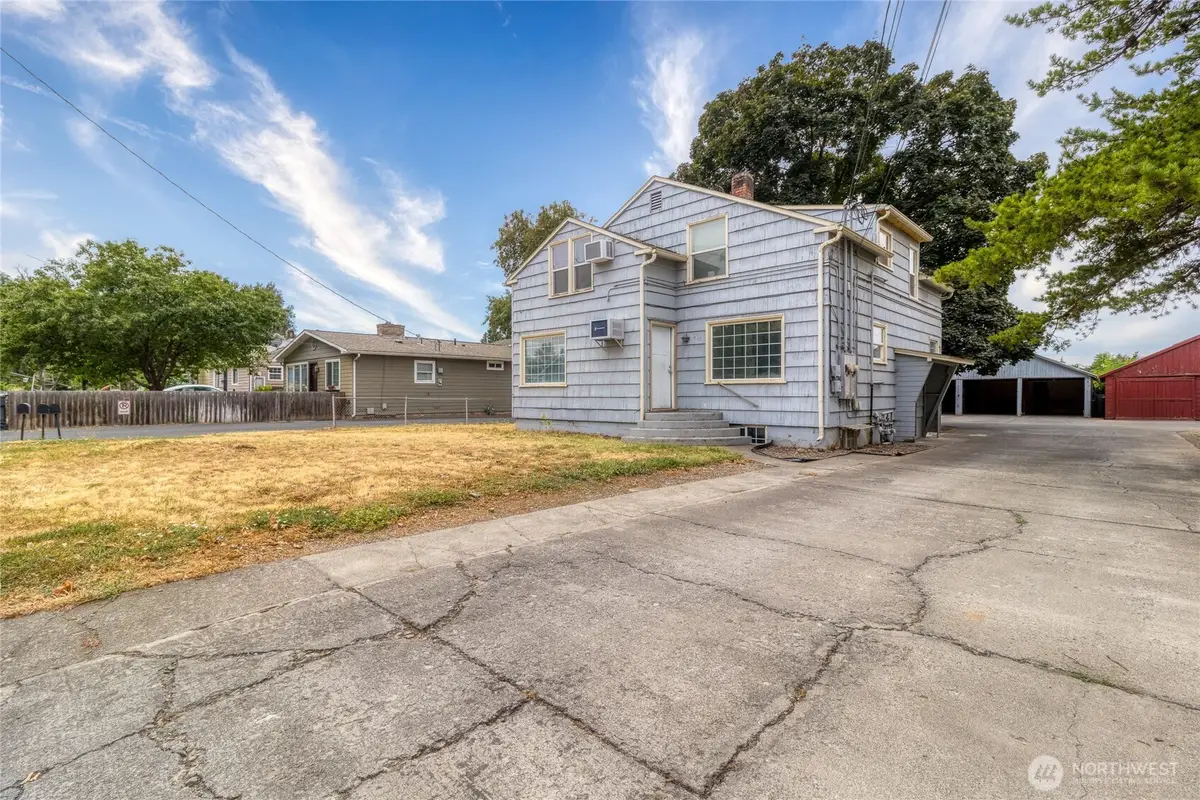 904 SE Birch Avenue, College Place, WA 99324 - #1