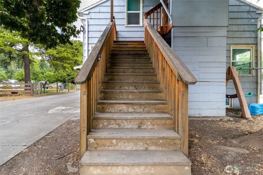 904 SE Birch Avenue, College Place, WA 99324 - #3