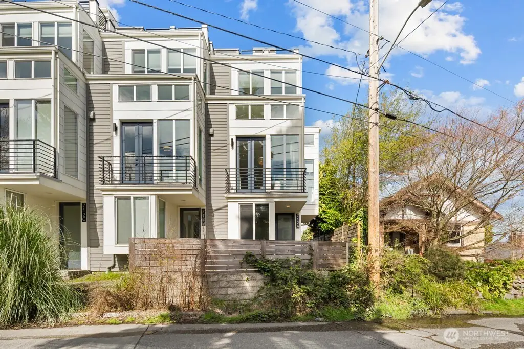 712 W Bertona Street, Seattle, WA 98119 - #1