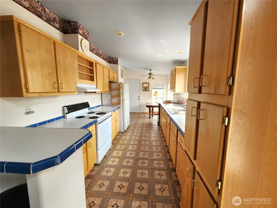 36 Sourdough Road E, Tonasket, WA 98855 - #3