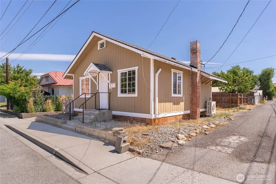 801 Peachey Street, Wenatchee, WA 98801 - #2