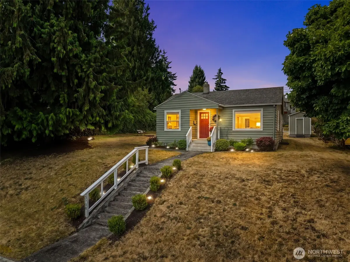 3708 Oakes Avenue, Everett, WA 98201 - #1