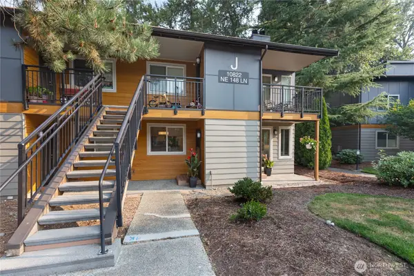 10822 NE 148th Lane #J102, Bothell, WA 98011