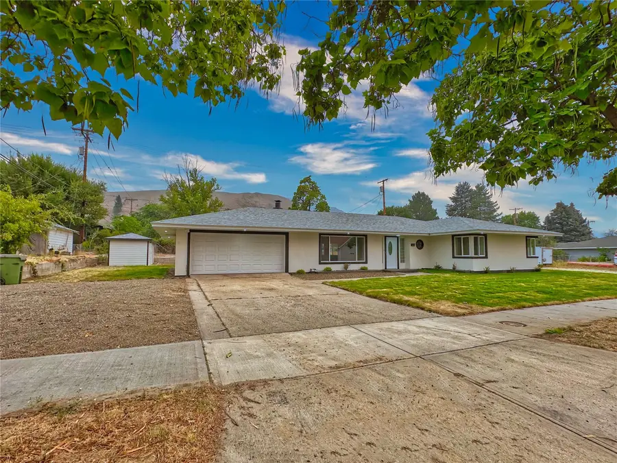 1013 River Drive, Coulee Dam, WA 99116 - #2