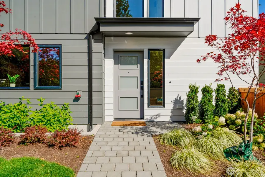 6026 41st Avenue Ne, Seattle, WA 98115 - #3