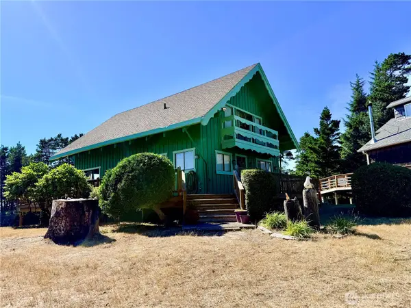 30709 K Place, Ocean Park, WA 98640