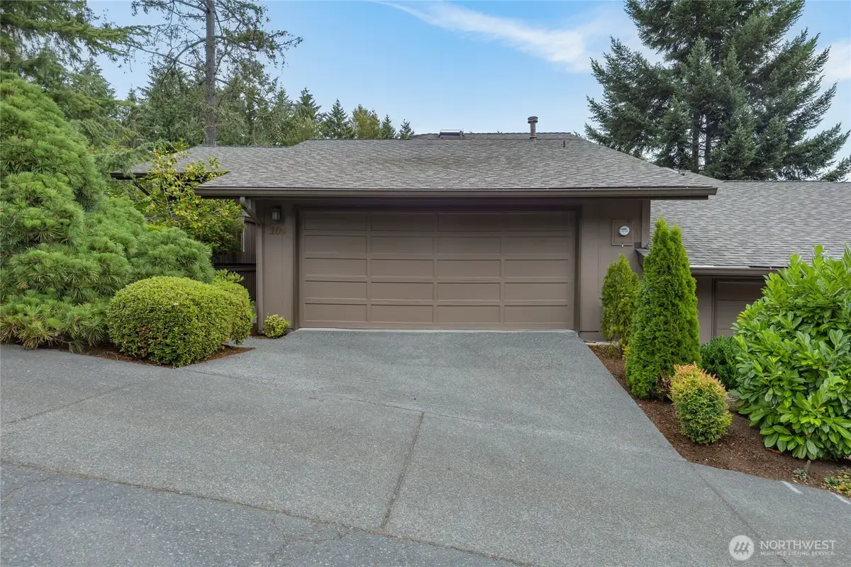 104 168th Avenue Ne, Bellevue, WA 98008 - #1
