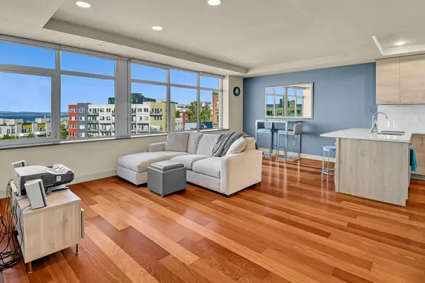 2319 1st Avenue #306, Seattle, WA 98121