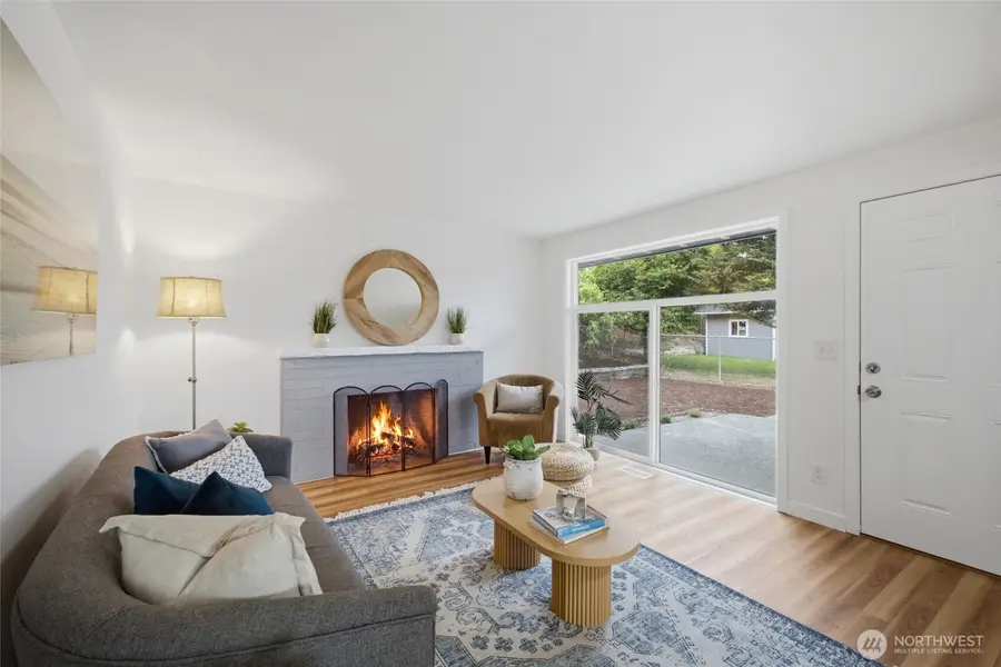 5922 23rd Avenue S, Seattle, WA 98108 - #2