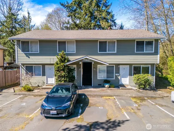 19837 25th Avenue Ne, Shoreline, WA 98155