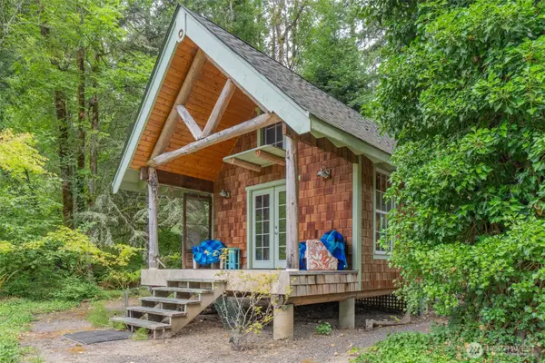 14231 SE Beaver Drive, Rainier, WA 98576