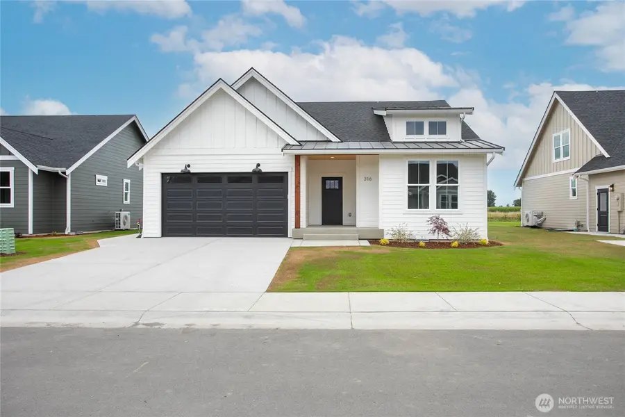 316 W 3rd Street, Everson, WA 98247 - #2