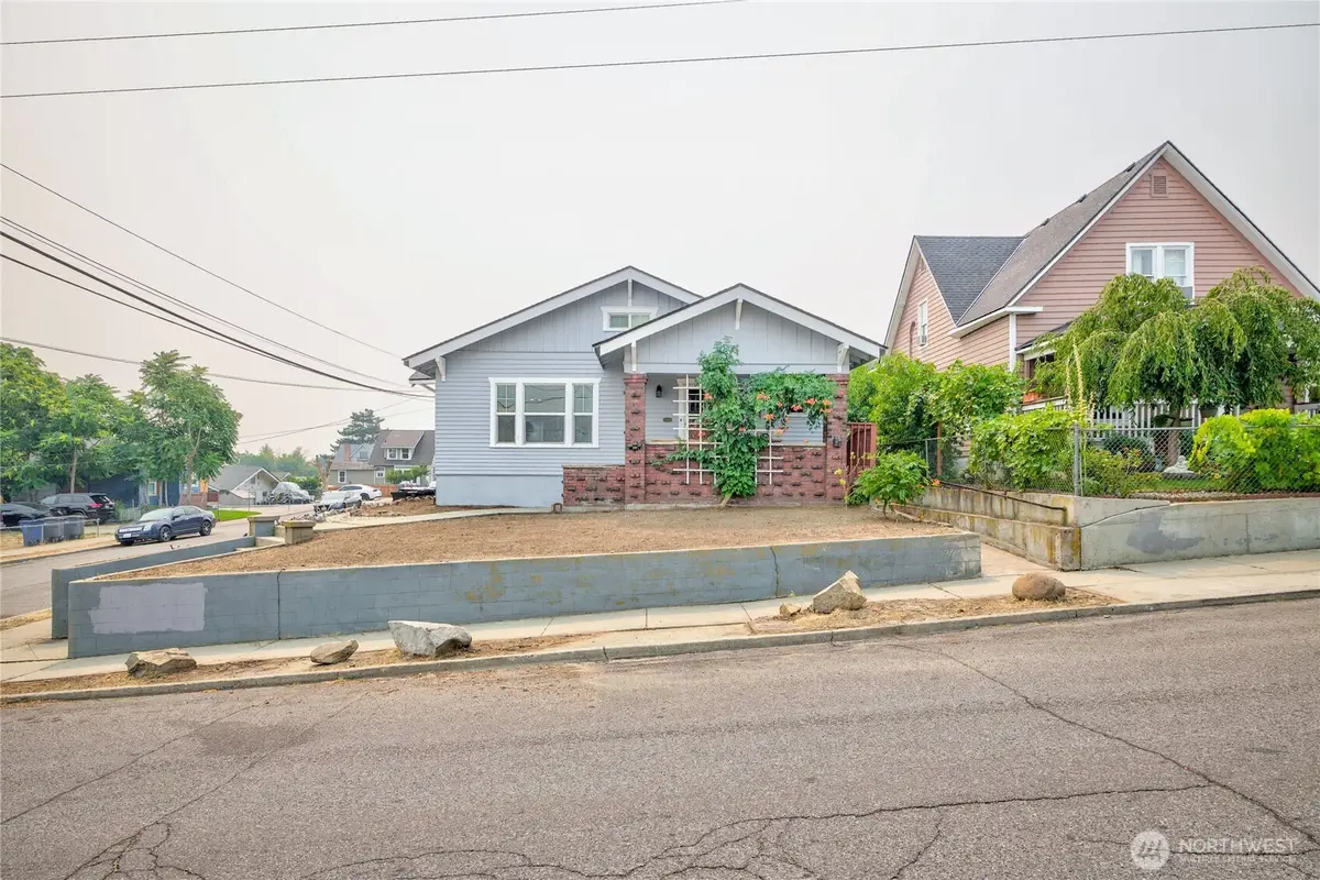 423 Kittitas Street, Wenatchee, WA 98801 - #1