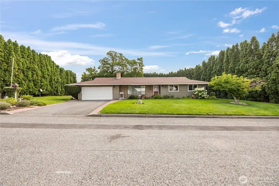 903 Selkirk Place, Brewster, WA 98812 - #3